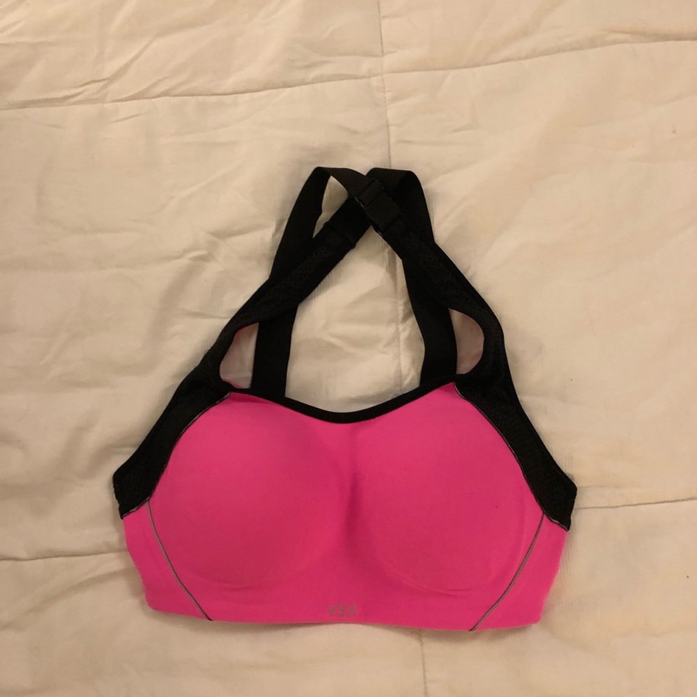 Victoria’s Secret sports bra 32C